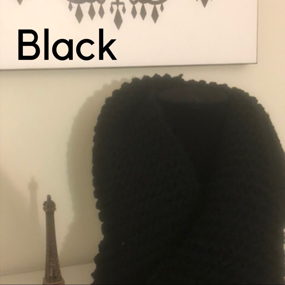 Infinity scarf in Black